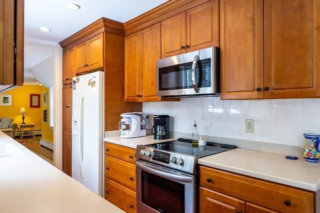 $560,000 | 10 Kenwood Road, Holden, MA 01520