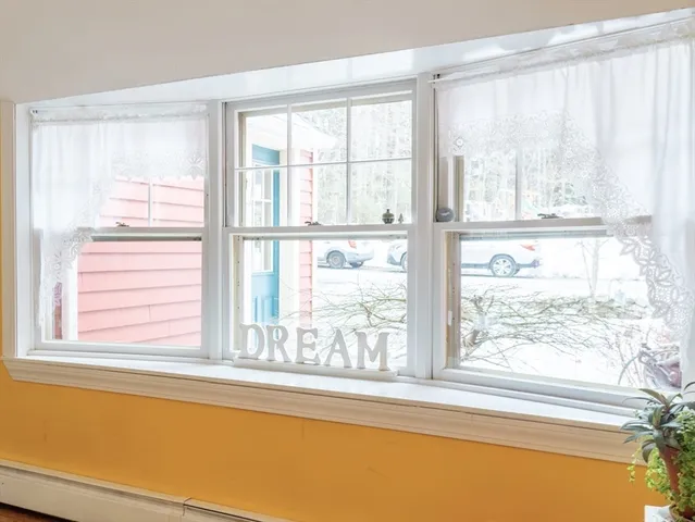 $560,000 | 10 Kenwood Road, Holden, MA 01520