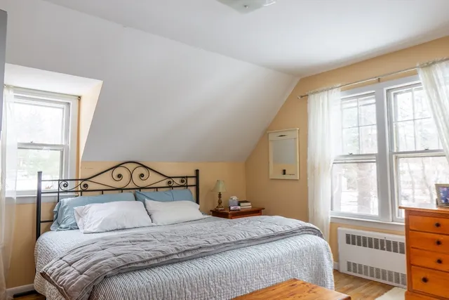 $560,000 | 10 Kenwood Road, Holden, MA 01520