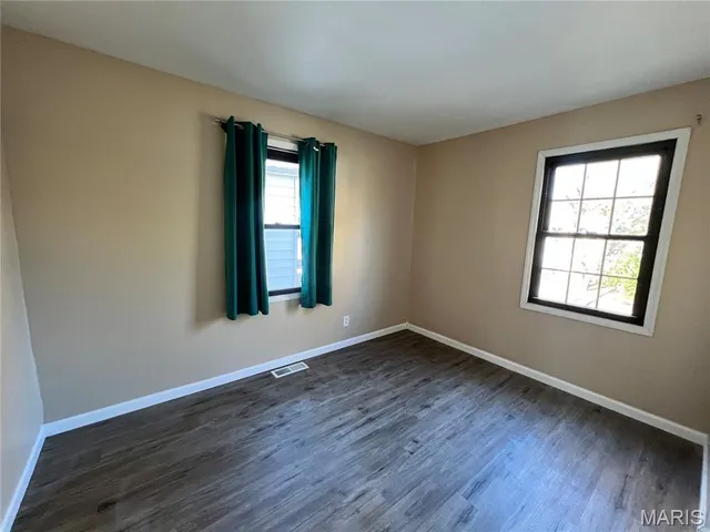 $184,900 | 2390 Teakwood Manor Drive, Florissant, MO 63031