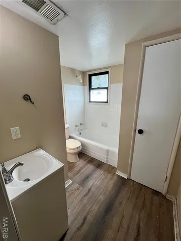 $184,900 | 2390 Teakwood Manor Drive, Florissant, MO 63031