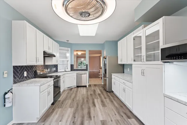 $439,900 | 1680 Oakbrooke Court, Eagan, MN 55122