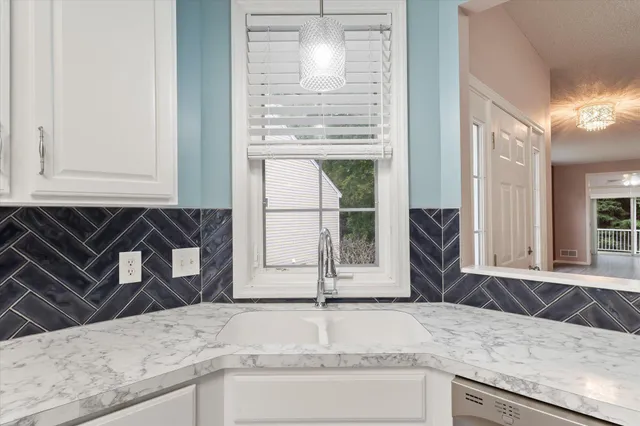 $439,900 | 1680 Oakbrooke Court, Eagan, MN 55122