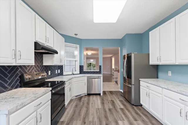 $439,900 | 1680 Oakbrooke Court, Eagan, MN 55122