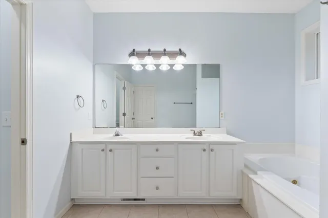 $439,900 | 1680 Oakbrooke Court, Eagan, MN 55122