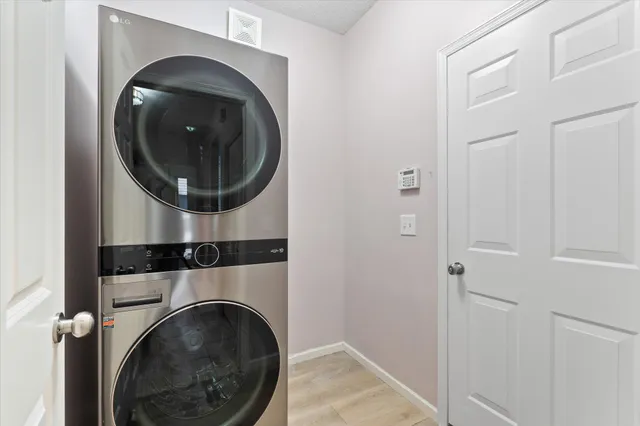 $439,900 | 1680 Oakbrooke Court, Eagan, MN 55122