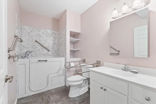 $439,900 | 1680 Oakbrooke Court, Eagan, MN 55122