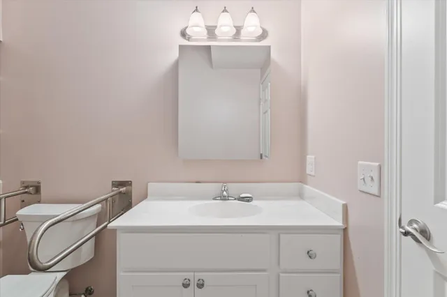 $439,900 | 1680 Oakbrooke Court, Eagan, MN 55122