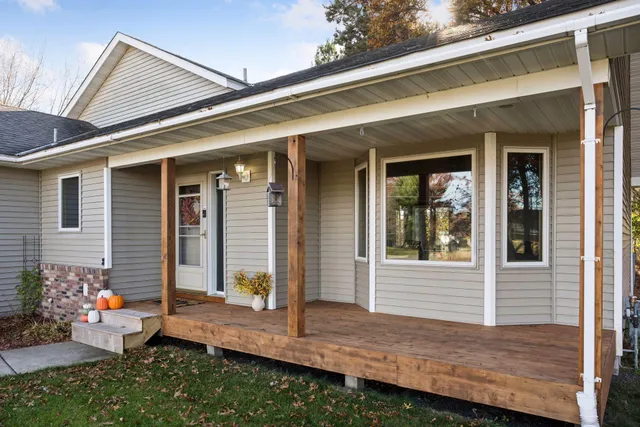 $375,000 | 1415 Central Avenue Southwest, Cambridge, MN 55008