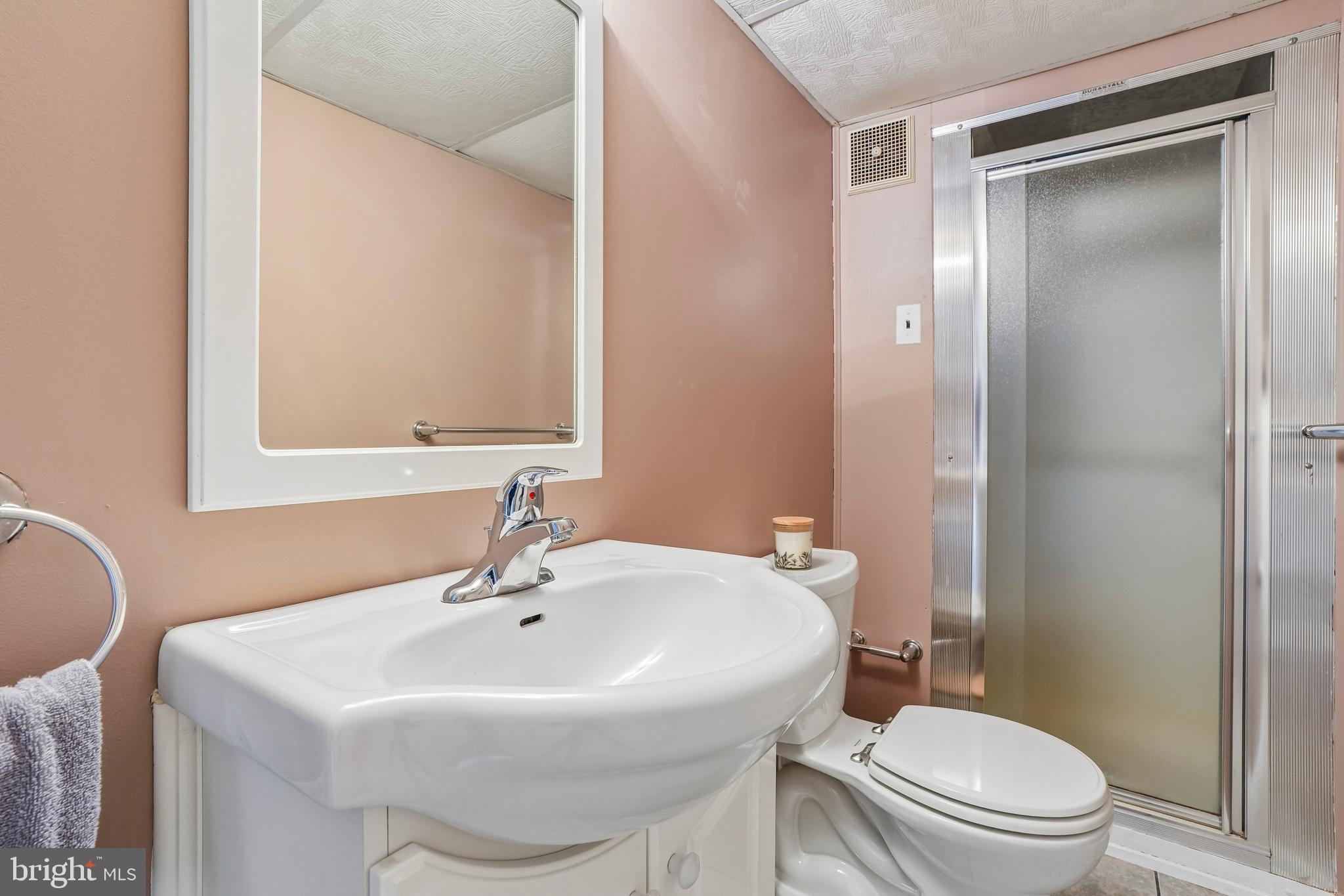 12632 Ramer Road Philadelphia, PA 19154 - Photo 24 of 34 2nd Full Bath