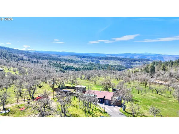 $690,000 | 2505 Dry Creek Road, Mosier, OR 97040