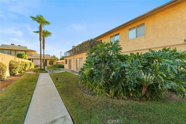 $525,000 | 5530 Welland Avenue, Unit 14, Temple City, CA 91780