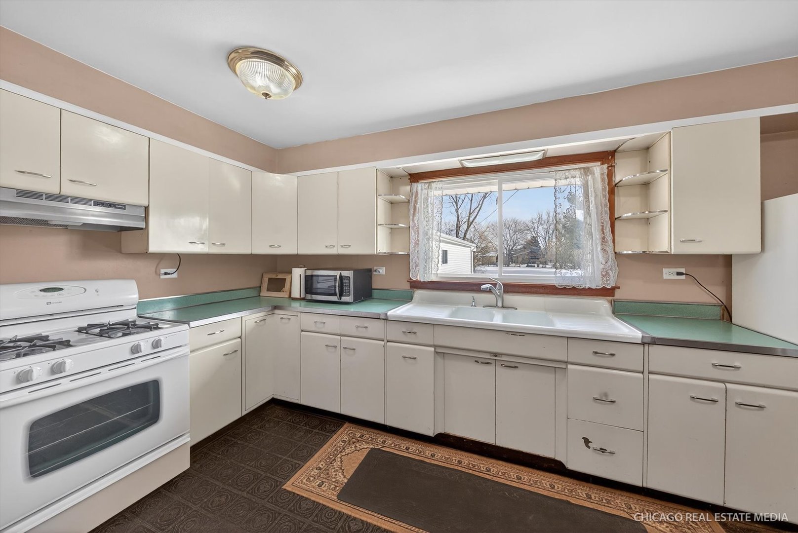 871 South Chatham Avenue Addison, IL 60101 - Photo 9 of 22