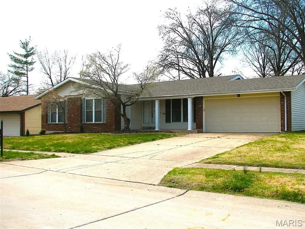 $2,680 | 1225 Traverton Drive, Chesterfield, MO 63017