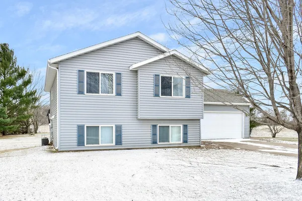 $290,000 | 140 Red School Lane, Kellogg, MN 55945