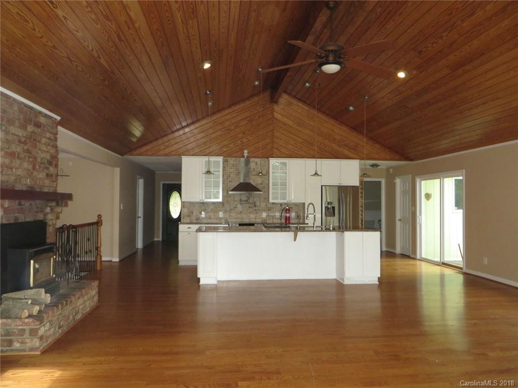 3722 Messina Road Lake Wylie, SC 29710 - Photo 13 of 34 Gallery Image 13