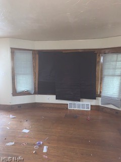 2460 Noble Road Cleveland, OH 44121 - Photo 5 of 15 Gallery Image 5