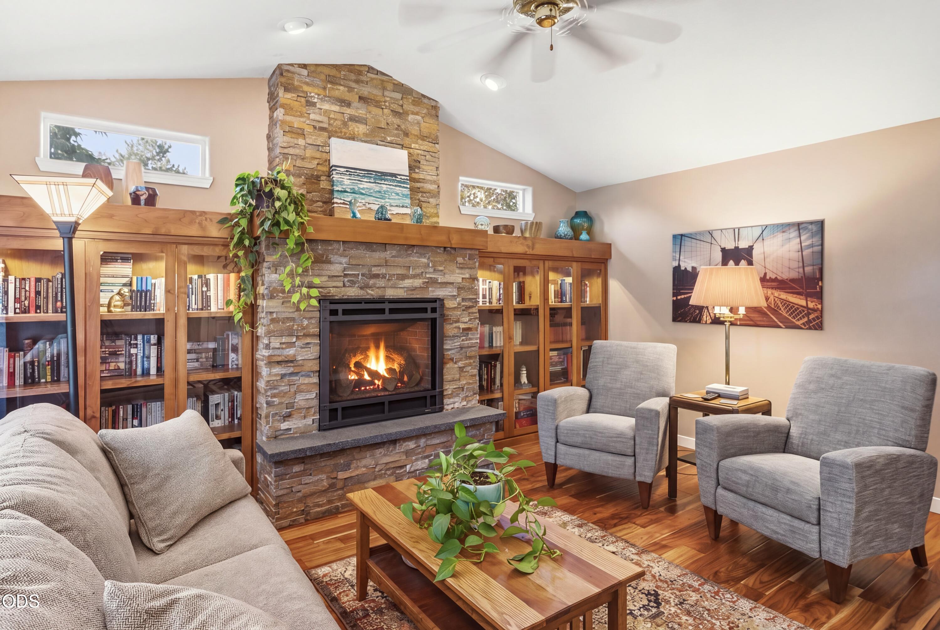 61325 Victory Loop Bend, OR 97702 - Photo 6 of 57 Gallery Image 6