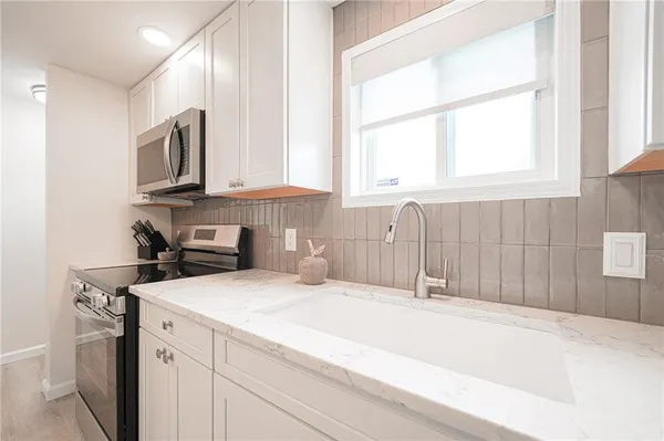 $259,900 | 501 Avon Street, New Castle, PA 16101