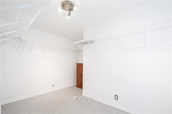 $259,900 | 501 Avon Street, New Castle, PA 16101
