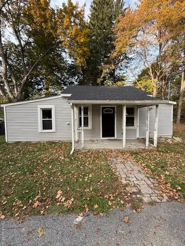 front view of house with a yard