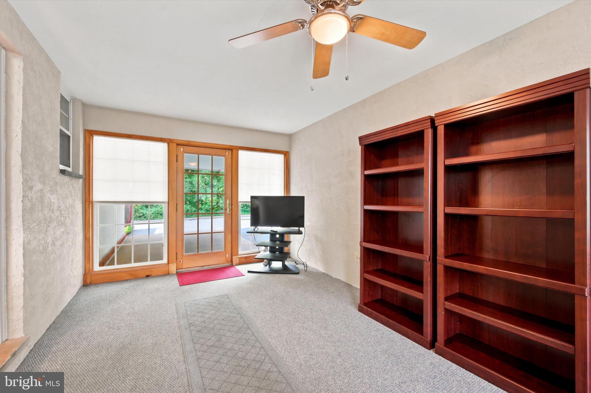 276 Ellis Road Havertown, PA 19083 - Photo 21 of 36