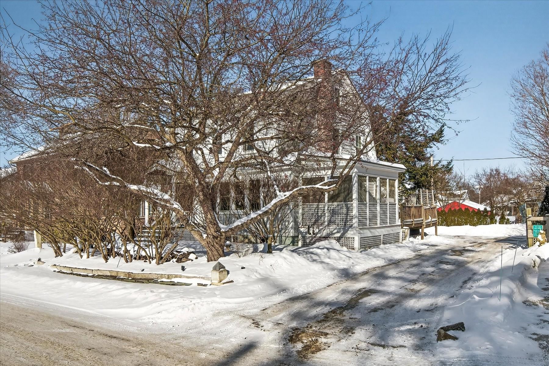 25 Seabury Street Rutland, VT 05701 - Photo 2 of 60