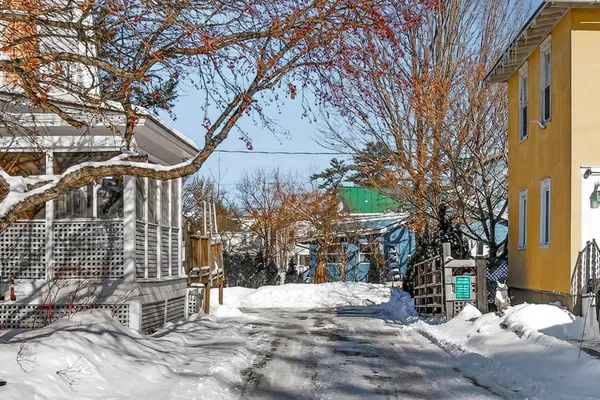 $300,000 | 25 Seabury Street, Rutland, VT 05701