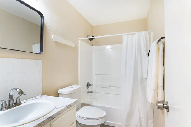 $1,875 | 7850 Maverick Trace Lane, Cypress, TX 77433