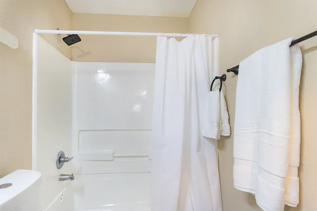 $1,875 | 7850 Maverick Trace Lane, Cypress, TX 77433