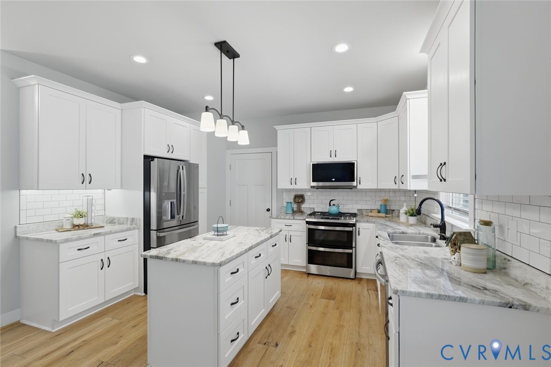 9400 Woodpecker Road Chesterfield, VA 23838 - Photo 3 of 44