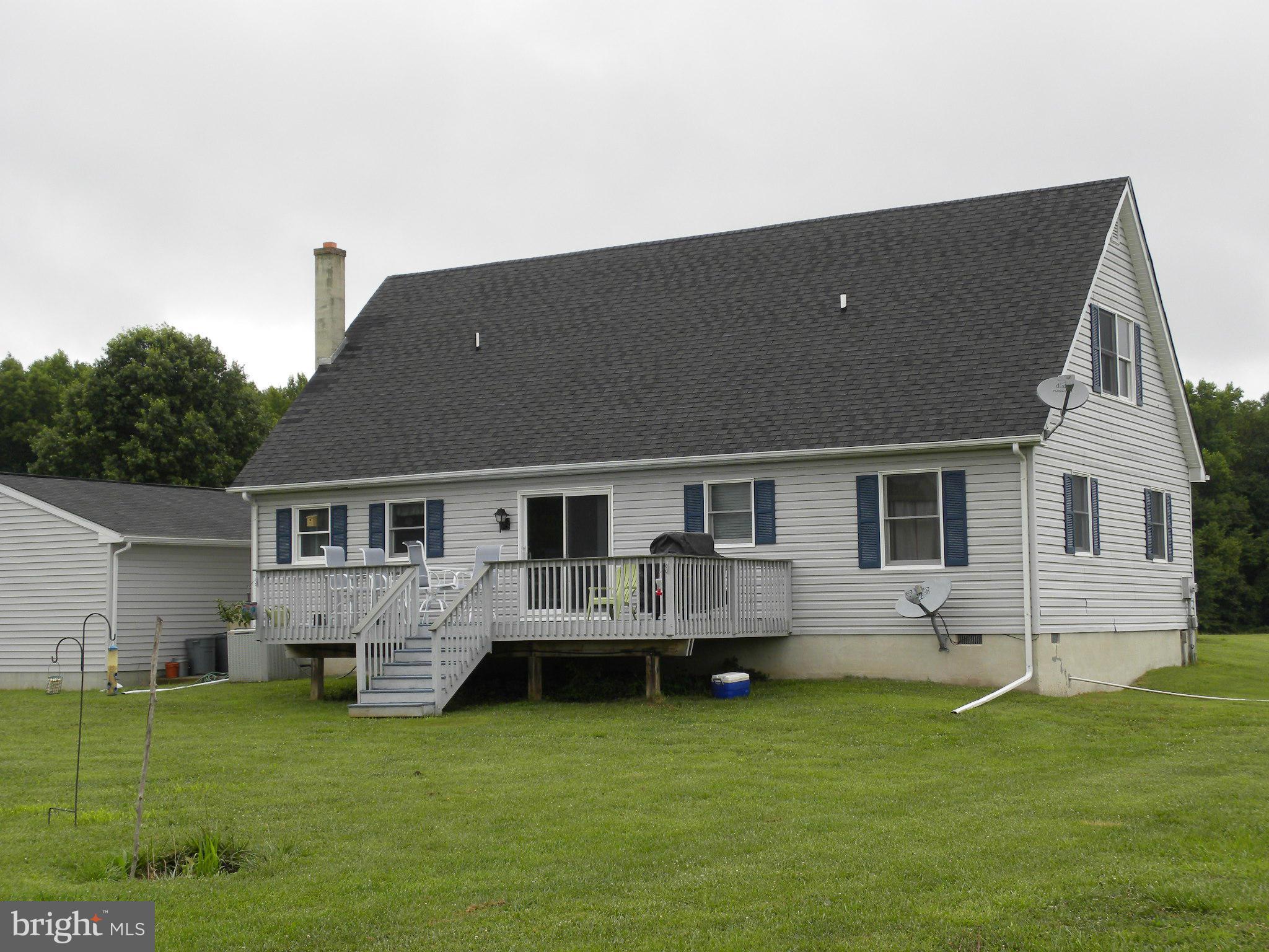 Exterior (Rear)