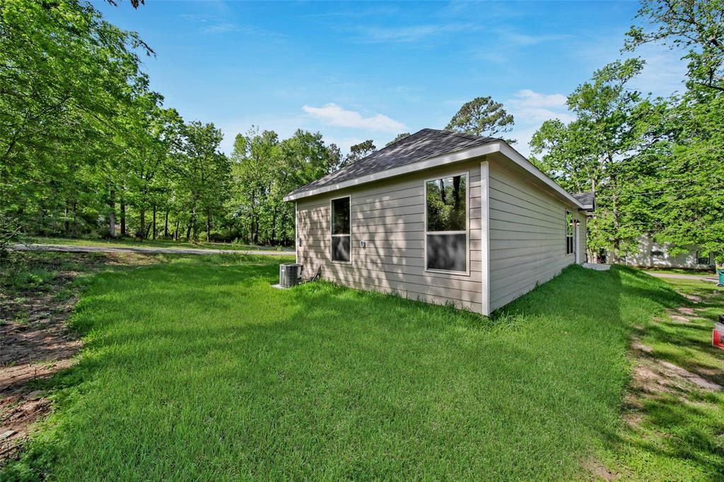 1307 St Lawrence River Road Conroe, TX 77316 - Photo 4 of 14