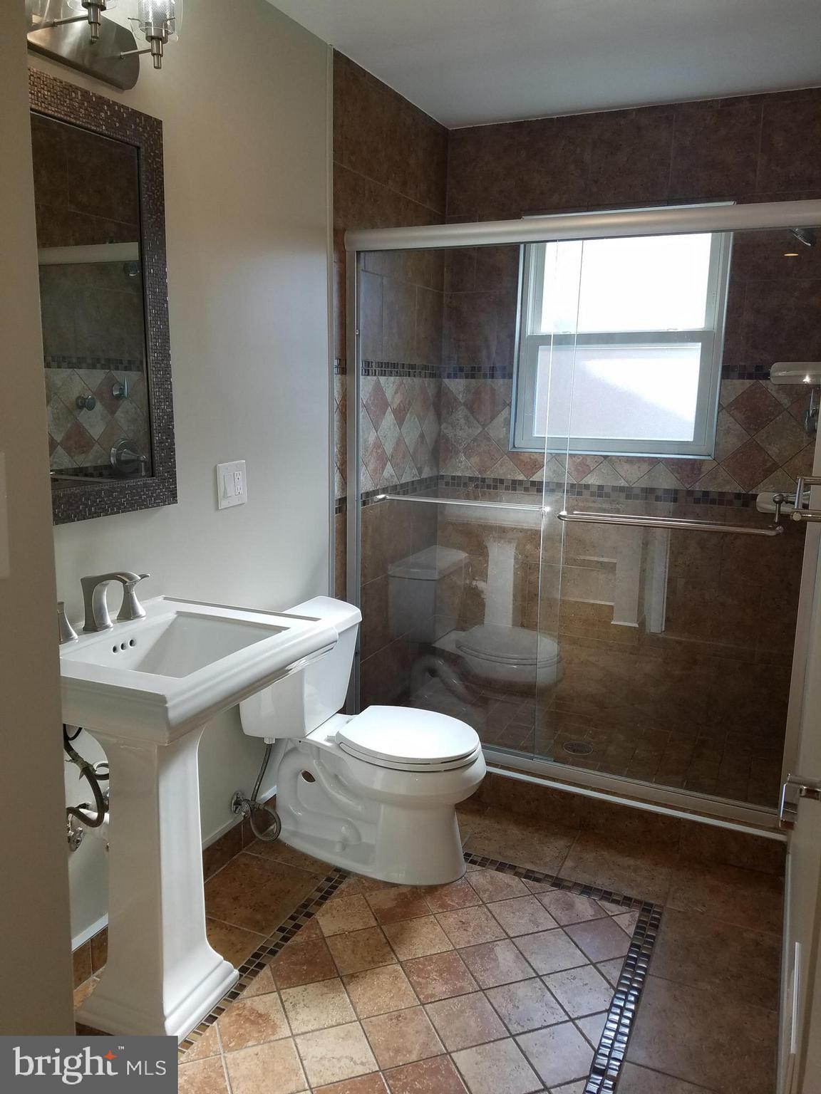12919 Neola Road Silver Spring, MD 20906 - Photo 10 of 29 Full bath on main level