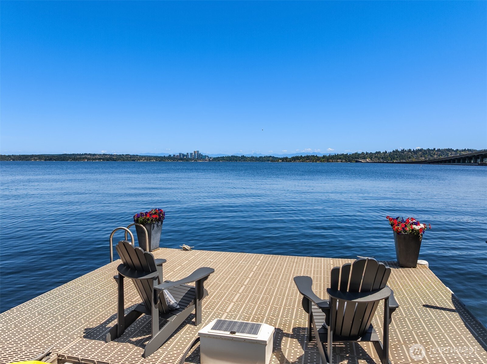 1318 Lakeside Avenue South Seattle, WA 98144 - Photo 32 of 37 a view of a terrace with seating space