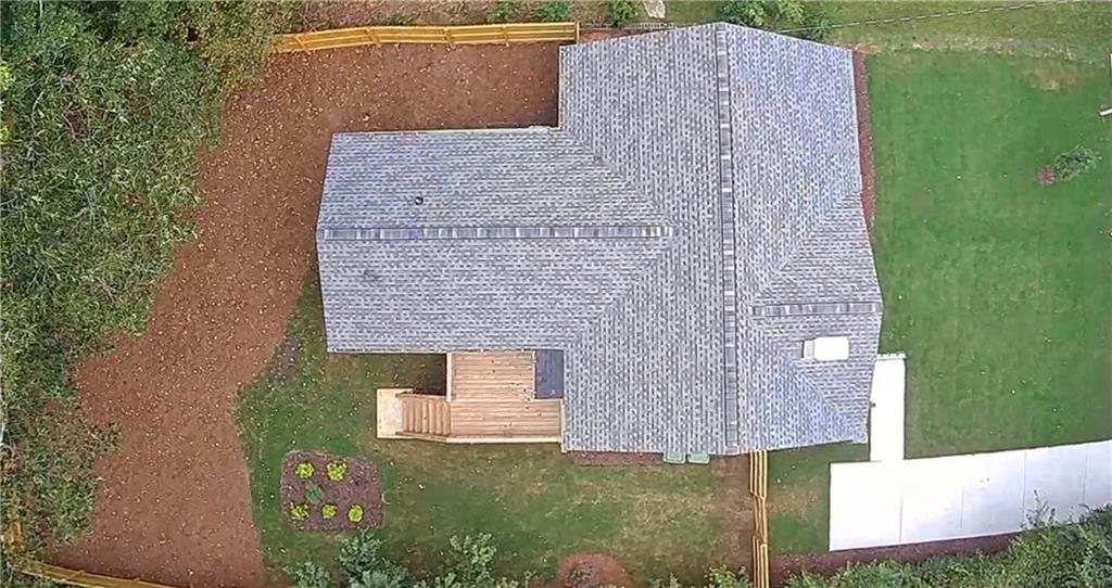 1389 Lanvale Drive Southwest Atlanta, GA 30310 - Photo 26 of 27 an aerial view of a house with a yard