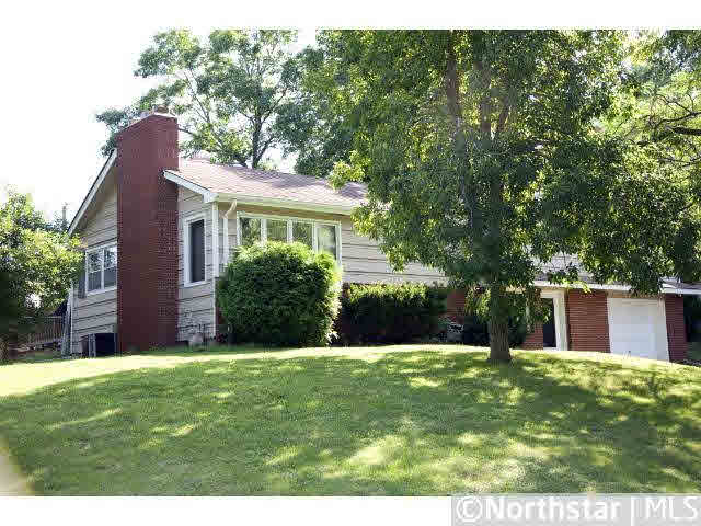 938 Cobb Road Shoreview, MN 55126 - Photo 1 of 6 Gallery Image 1