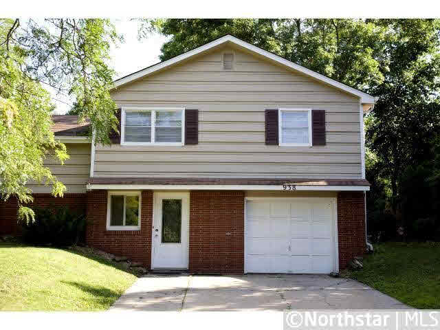 938 Cobb Road Shoreview, MN 55126 - Photo 2 of 6 Gallery Image 2