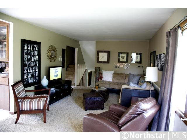 938 Cobb Road Shoreview, MN 55126 - Photo 4 of 6 Gallery Image 4