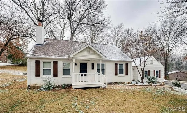 $347,500 | 308 Forest Pkwy Drive, Manchester, MO 63021