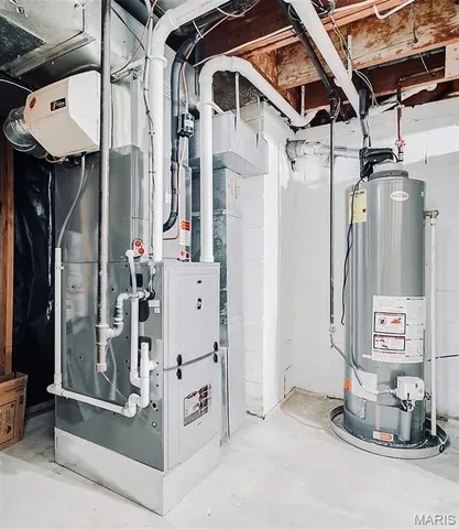 $347,500 | 308 Forest Pkwy Drive, Manchester, MO 63021