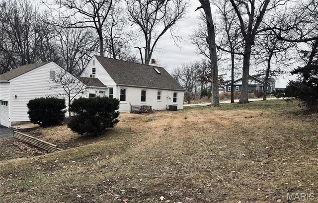 $347,500 | 308 Forest Pkwy Drive, Manchester, MO 63021