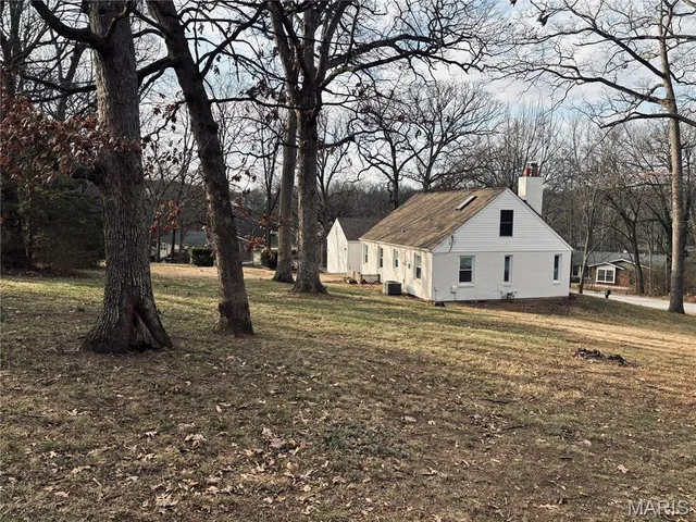 $347,500 | 308 Forest Pkwy Drive, Manchester, MO 63021