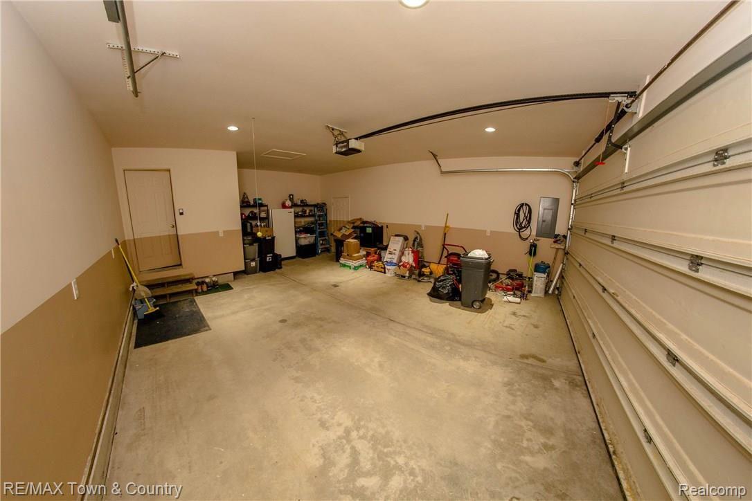 8041 West Frances Road Flushing, MI 48433 - Photo 50 of 72 47.jpg