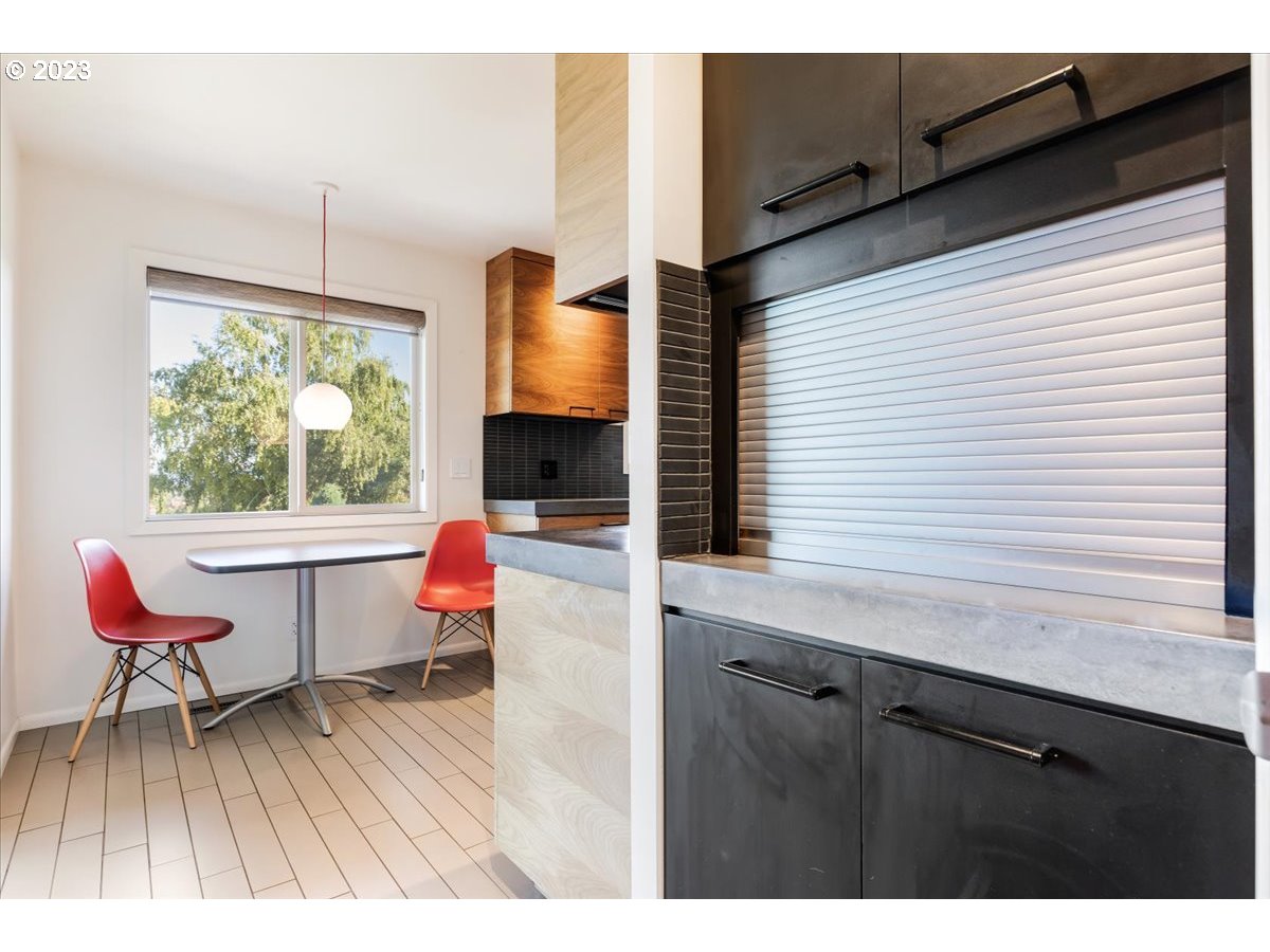 715 Southwest Walters Drive Gresham, OR 97080 - Photo 21 of 48