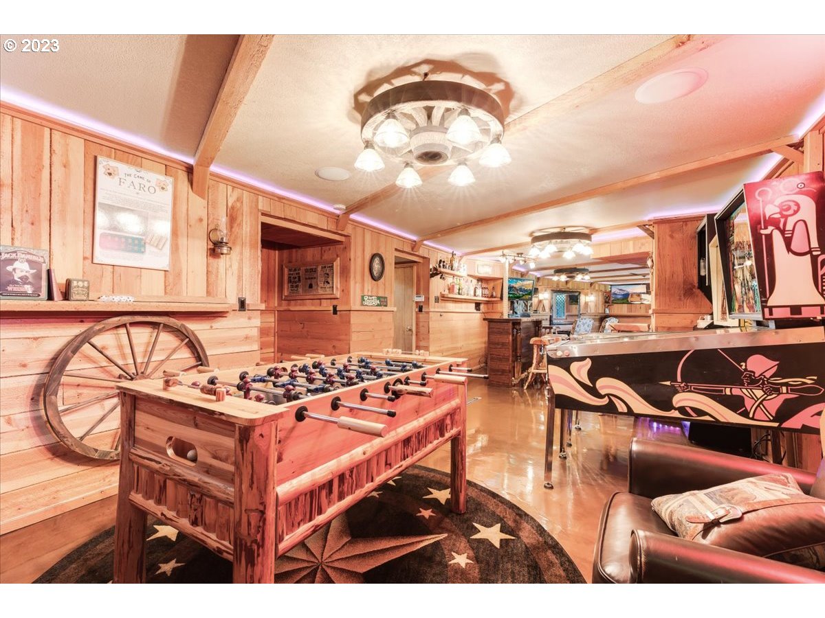 715 Southwest Walters Drive Gresham, OR 97080 - Photo 34 of 48