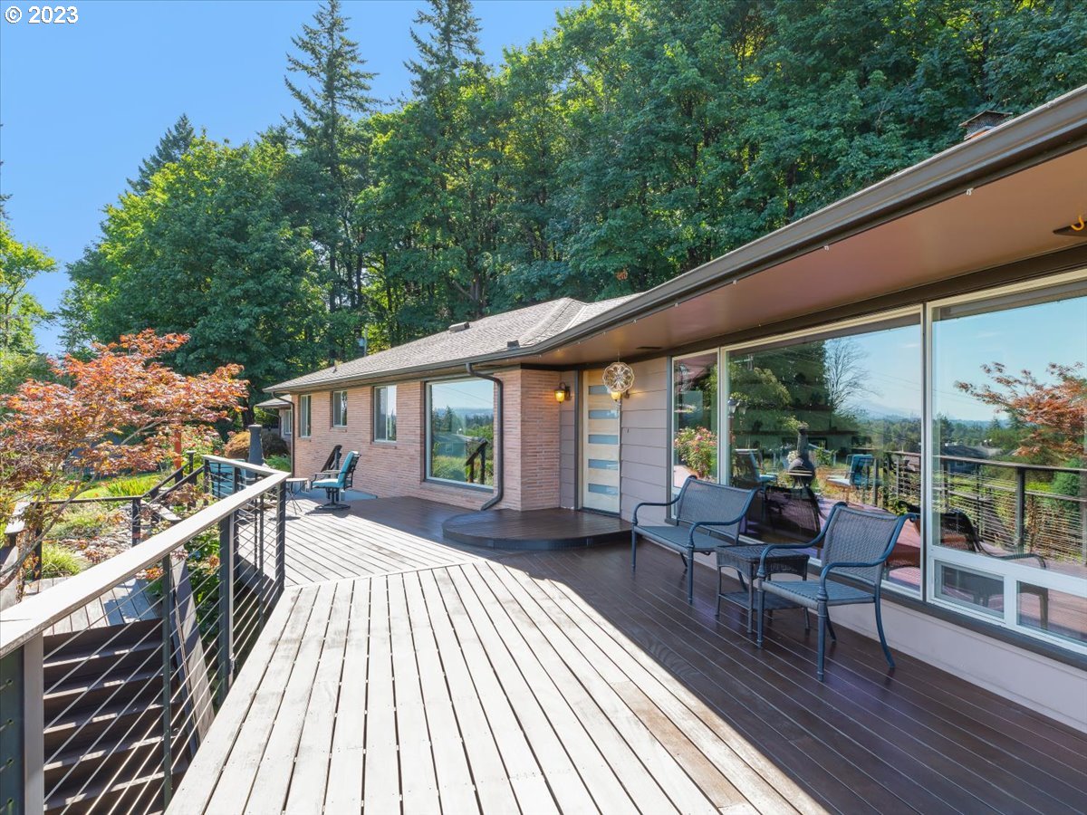 715 Southwest Walters Drive Gresham, OR 97080 - Photo 4 of 48