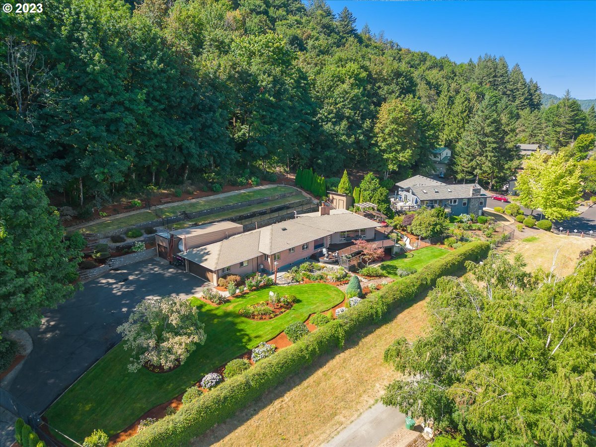 715 Southwest Walters Drive Gresham, OR 97080 - Photo 47 of 48