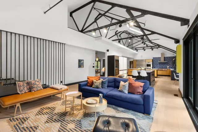 $9,588,000 | 13321 La Paloma Road, Los Altos Hills, CA 94022