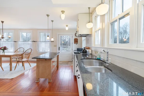 $989,000 | 397 Moose Hill Road, Guilford, CT 06437